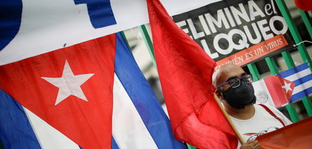 Protest gegen die US-Blockade vor der kubanischen Botschaft in M...