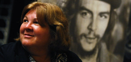 Jetzt keine dummen Fragen stellen: Aleida Guevara (vor einem Bil...