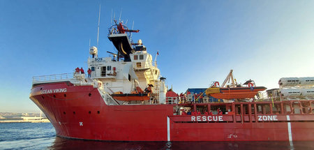Das Rettungsschiff »Ocean Viking« rettet Menschen aus dem Mittel