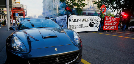 Ferrari vs. Fortschritt: Proteste gegen das Weltwirtschaftsforum...