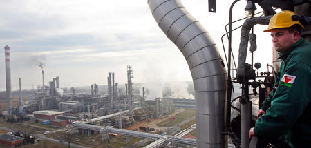 NGARY-OIL-RUSSIA Kopie.jpg