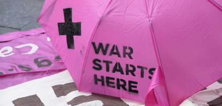 Protest gegen Waffengeschäfte der deutschen Rüstungsindustrie in...