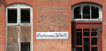 »Warteraum 3. und 4. Klasse« – Bahnhofsgebäude in Malchow »Warteraum 3. und 4. Klasse« – Bahnhofsgebäude in Malchow