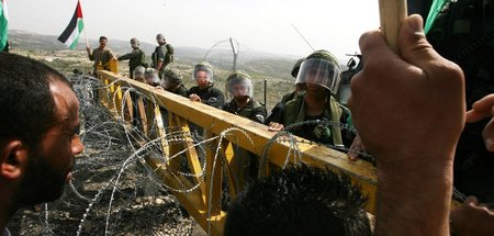 Proteste gegen den Bau der Sperranlagen in Bilin, Westjordanland...