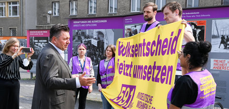 Aktivisten fordern von Stadtentwicklungssenator Andreas Geisel (...