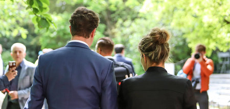 Hendrik Wüst (CDU) und Monika Neubaur (Bündnis 90/Die Grünen) be... Hendrik Wüst (CDU) und Monika Neubaur (Bündnis 90/Die Grünen) be...