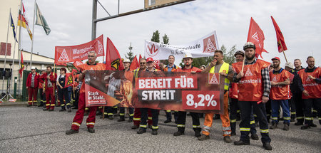Druck im Kessel: Stahlkocher wie hier im sächsischen Zeithain la... Druck im Kessel: Stahlkocher wie hier im sächsischen Zeithain la...