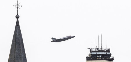 F_35_Tarnkappenjet_74130208(1).jpg