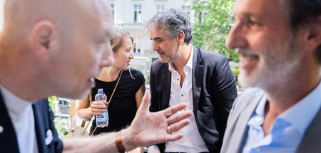 »Wo kriegt man hier ›ne gute Bratwurst?« Deniz Yücel bei der Grü...