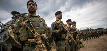 Bundeswehr-Soldaten der Battlegroup der NATO Enhanced Forward Pr...
