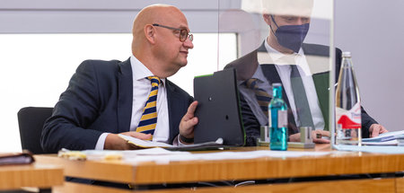 Martin Peschel (l.), Ministerialrat, Leiter Justitiariat, und An... Martin Peschel (l.), Ministerialrat, Leiter Justitiariat, und An...