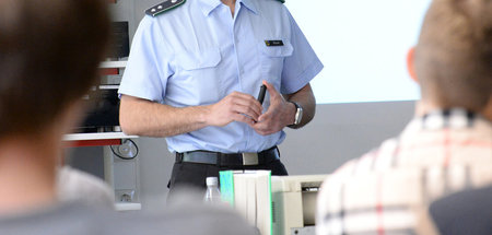 Augen geradeaus! Soldaten unterrichten in Bayern