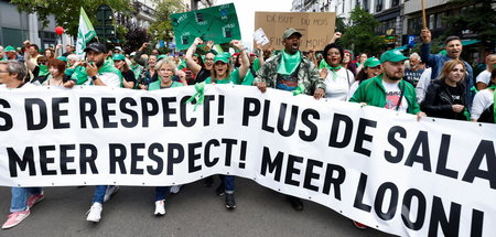 »Mehr Respekt! Mehr Lohn!«: Die Lohnabhängigen protestieren ange...