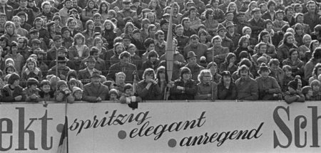 20. Spieltag der DDR-Oberligasaison 1975/76: Dresdner Sekttrinke...