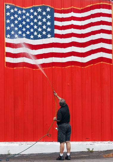 Auto oder Flagge waschen ist egal
