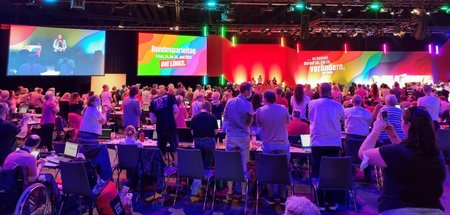 Applaus für Janine Wissler beim Linke-Bundesparteitag am Freitag