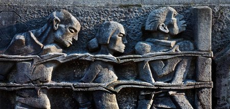 Mahnmal für im April 1945 von der Gestapo ermordete Zwangsarbeit...