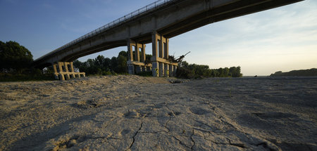 Ausgetrocknetes Flussbett in Boretto, Italien