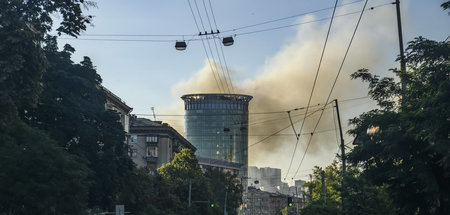 Rauch steigt nach einem russischen Luftangriff am Sonntag in Kie... Rauch steigt nach einem russischen Luftangriff am Sonntag in Kie...