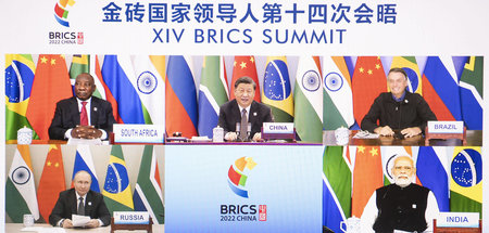 Die fünf BRICS-Staats- und -Regierungschefs beim 14. Gipfel, der...