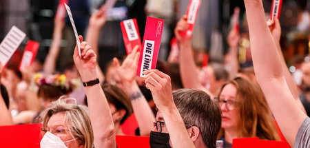 Für die Verurteilung Russlands, gegen deutliche NATO-Kritik: Del...