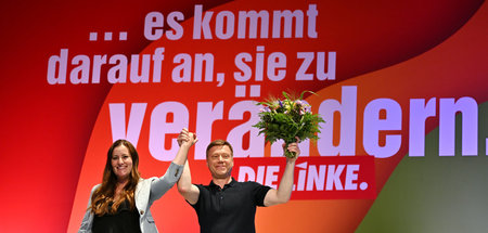 Mit der Abrissbirne: Die Linke-Vorsitzenden Janine Wissler und M...