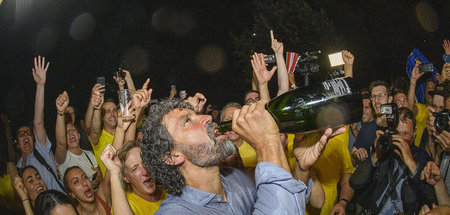 Prickelnder Wahlsieg: Der ehemalige Fußballer Damiano Tommasi is... Prickelnder Wahlsieg: Der ehemalige Fußballer Damiano Tommasi is...
