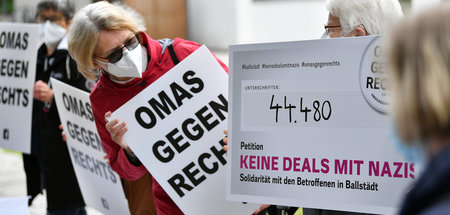 Übergabe der Petition vor dem Erfurter Justizministerium (Mai 20...