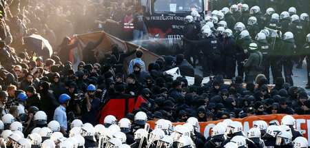 Bereits die erste Demonstration zum G20-Gipfel in Hamburg wurde ...