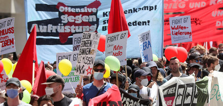 Für Klassenkampf statt Burgfrieden: Antimilitaristischer Protest...