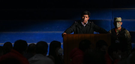 Nun steht er auch noch ohne eigene Partei im Rücken da: Präsiden...