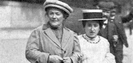 Kommunistinnen unter sich: Clara Zetkin (l.) und ihre gute Freun...