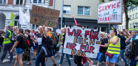 Krankenhaus ist Teamarbeit: Die Beschäftigten der Unikliniken in...