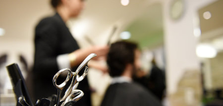 Friseurhandwerk_stel_65065224.jpg