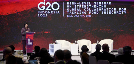 Die indonesische Finanzministerin Sri Mulyani Indrawati zur Eröf... Die indonesische Finanzministerin Sri Mulyani Indrawati zur Eröf...