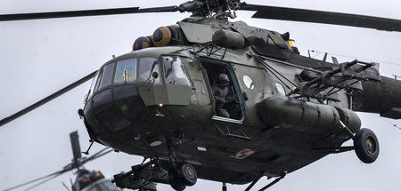 Unter anderem sollen russische Truppen einen Kampfhubschrauber v...