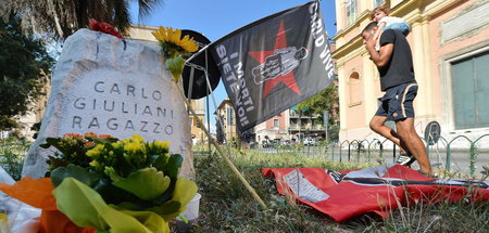 Ein Junge (Ragazzo): Gedenken an Carlo Giuliani auf dem Piazza A
