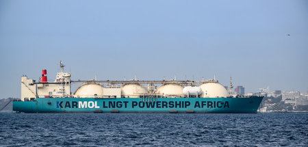 Kein Weg zu weit: Gas-Frachter vor Dakar (22.2.)