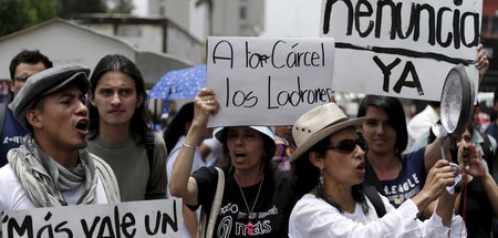 3_GUATEMALA-POLITICS.JPG