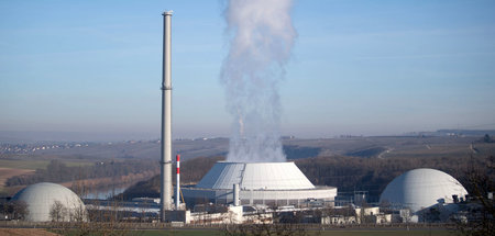 »Schwarz-Gelb« will es weiter dampfen sehen: Das AKW Neckarwesth...