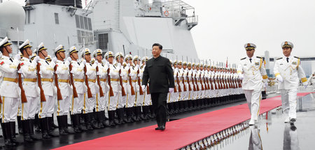 Bereit für den Ernstfall: Präsident Xi Jinping inspiziert die Eh...