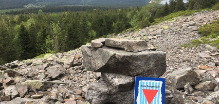 Das AKuBiZ führt regelmäßig Wanderungen auf den Spuren der Roten... Das AKuBiZ führt regelmäßig Wanderungen auf den Spuren der Roten...