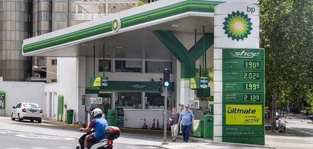 Profitiert von den hohen Preisen an der Zapfsäule: BP hat im zwe...