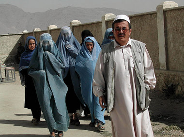 Bundesregierung bleibt dabei: Die Lage der Frauen in Afghanistan... Bundesregierung bleibt dabei: Die Lage der Frauen in Afghanistan...