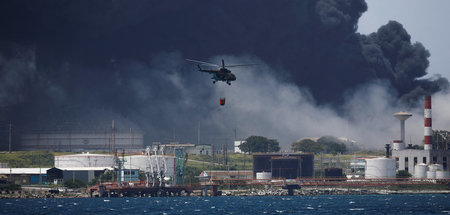 2022-08-06T204_RTRMADP_3_CUBA-FIRE(1).JPG
