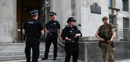 Schaltzentrale im »Informationskrieg«: Eingang zum britischen Ve...