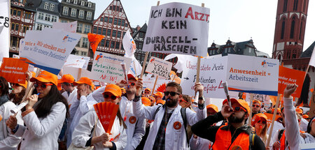 Warnstreik von Klinikärzten 2019 in Frankfurt am Main