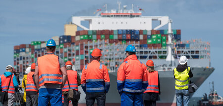 »Seit langem am Limit«: Hafenbeschäftigte am Jade-Weser-Port