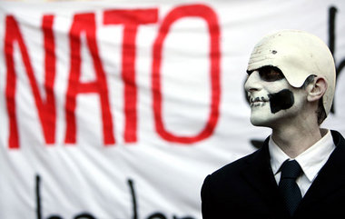 NATO auflösen: Protest gegen den Kriegsratschlag im Bayerischen ...
