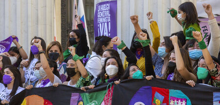Feministinnen haben in Chile viel erreicht: Demonstration zum Fr...